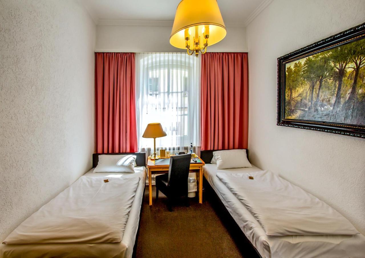Hotel Adler Ingolstadt Exterior foto
