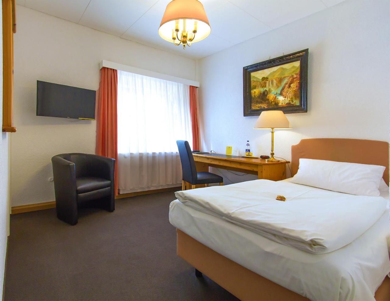 Hotel Adler Ingolstadt Exterior foto